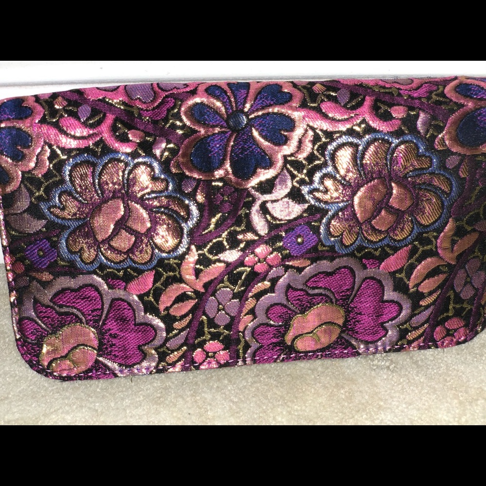 Clutch never been worn